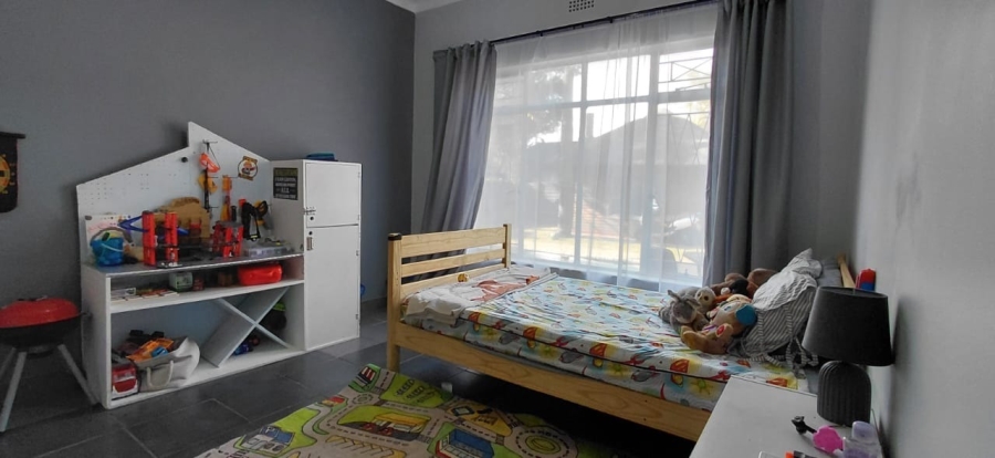 To Let 4 Bedroom Property for Rent in Protea Park North West